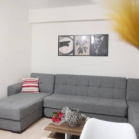 Brand New Quite Relaxing Appartement *